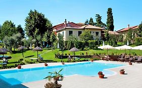 Apartment in Pinete Fuccchio near Lake
