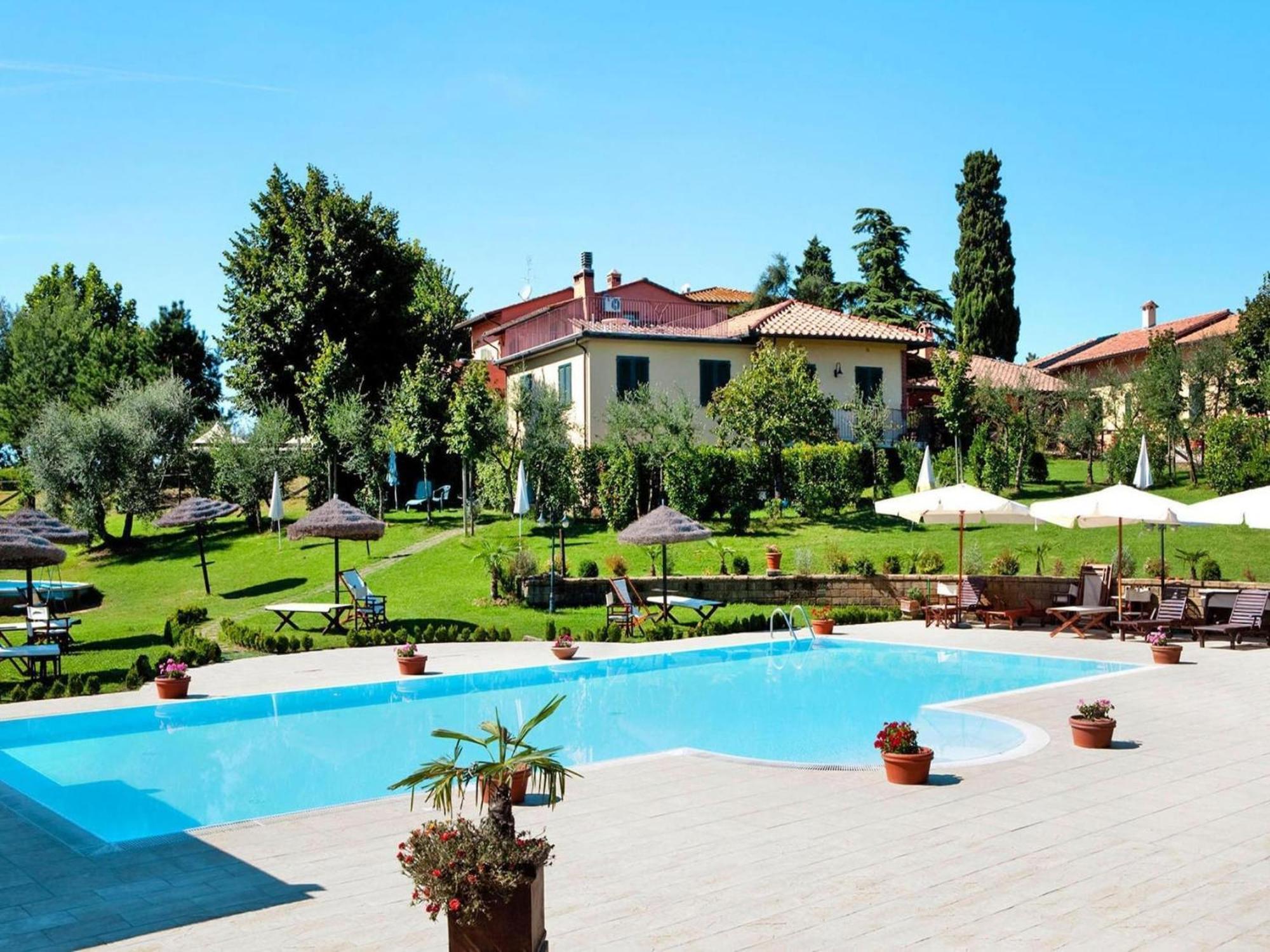 Apartment in Pinete Fuccchio near Lake Le Vedute Esterno foto